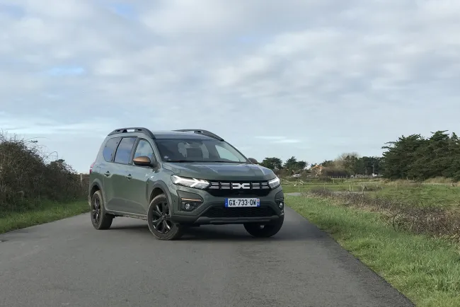 Essai Jogger Hybrid 140 7 places : la Dacia qui a le melon !